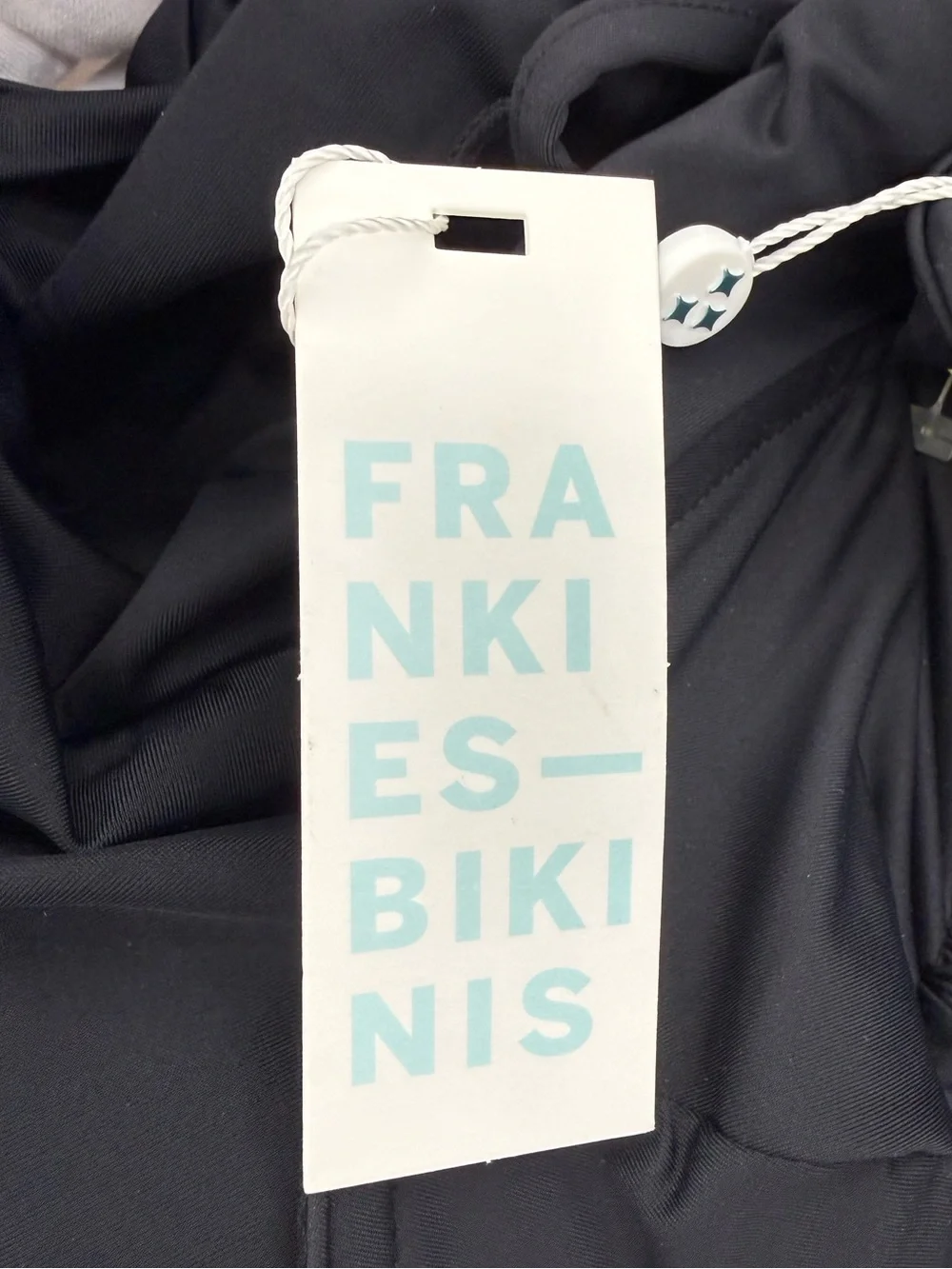 NWT! Frankies Bikinis Birdie Bikini Top in black